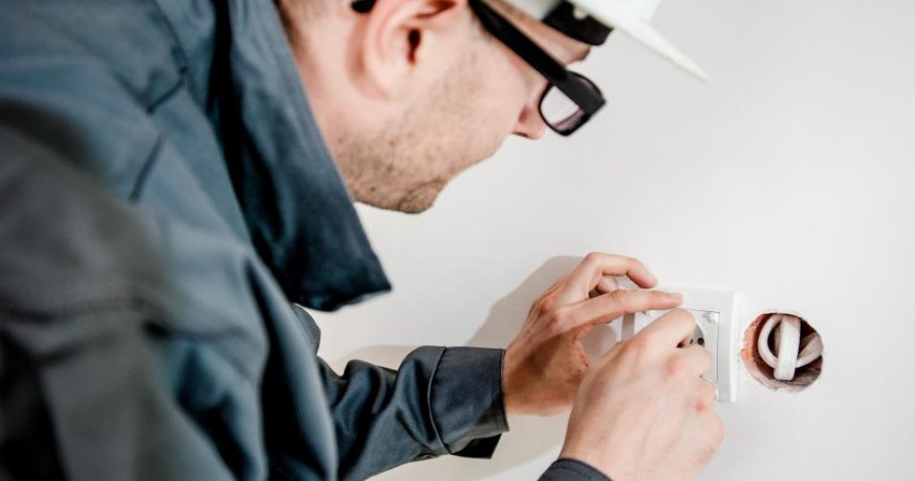 7 Signs Your Villa or Apartment Needs Rewiring